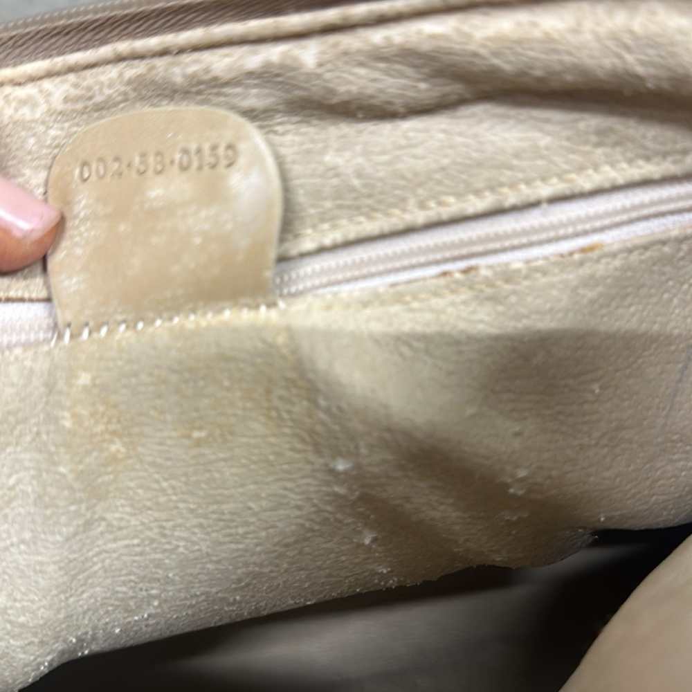 Vintage Gucci light beige monogram handbag - Picture 10 of 16